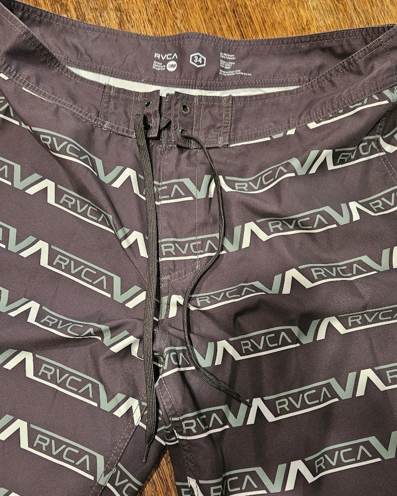 RVCA Swim Trunks Mens Size 34, Grey, Green, White Logo Design Used/Like New